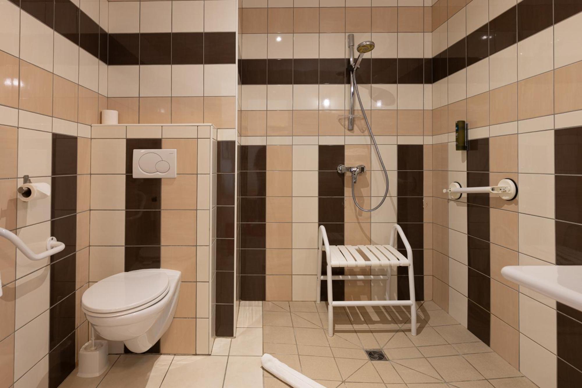 Logis Le Richelieu - Royan Atlantique Hotel Saujon